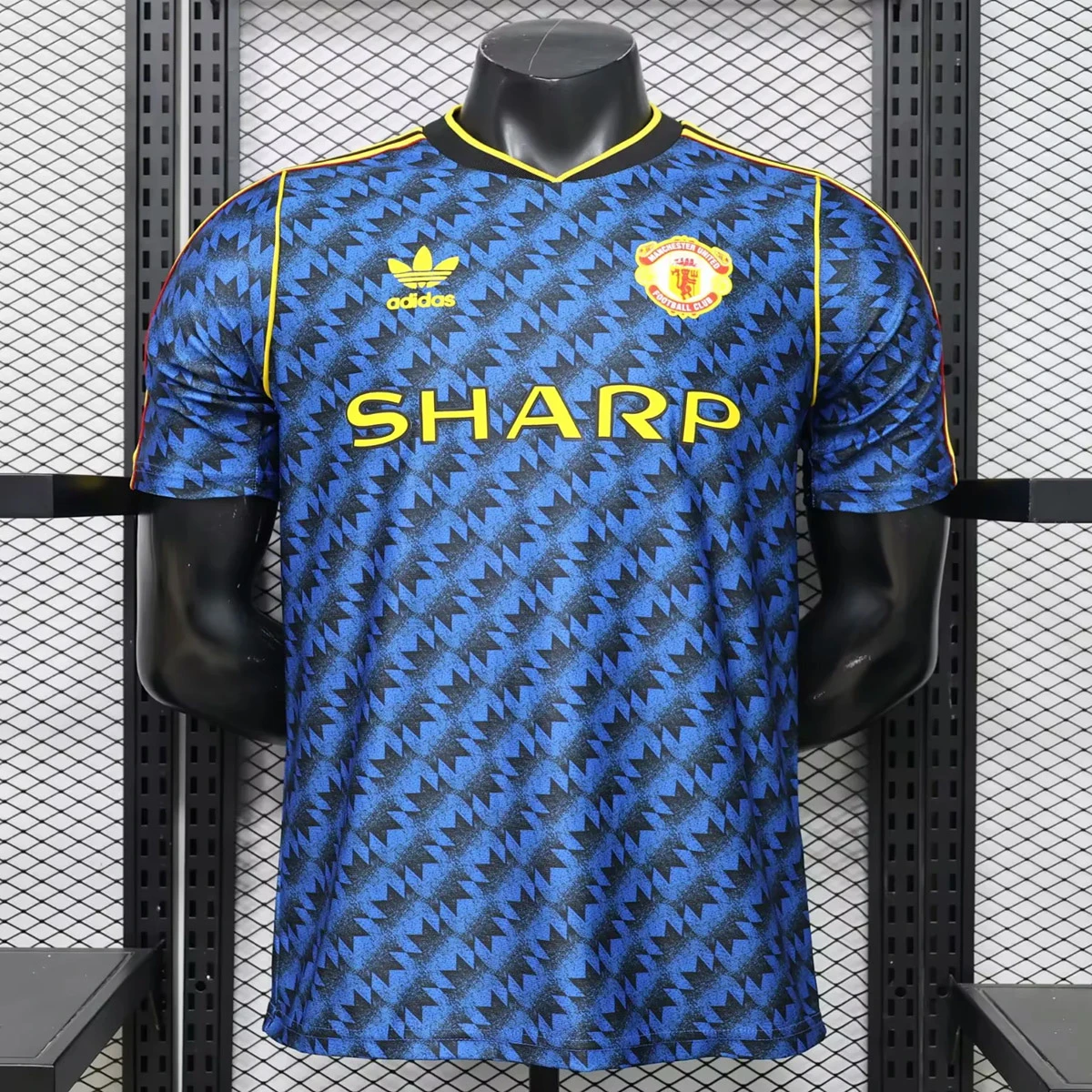 25/26 Manchester United Vintage-Style 90/92 Dark Blue Player Version Soccer Jersey