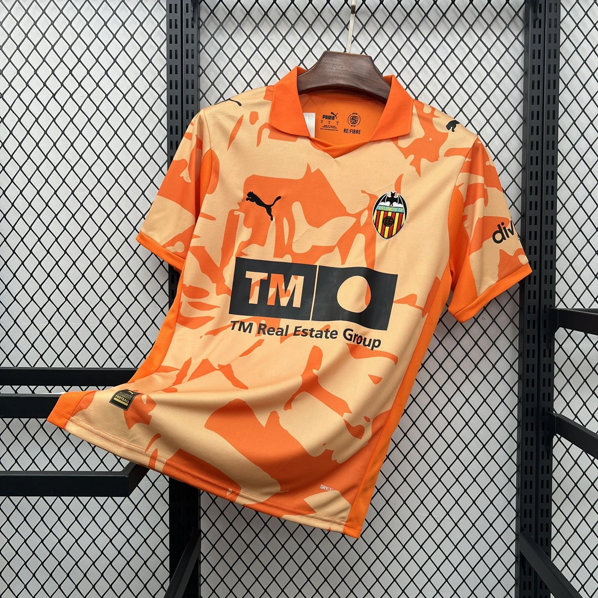 25/26 Valencia CF Retro Soccer Jersey