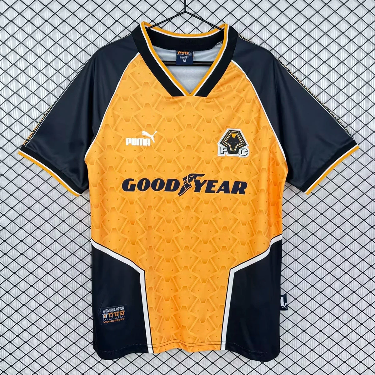 96/98 Wolverhampton Wanderers Home Retro Soccer Jersey