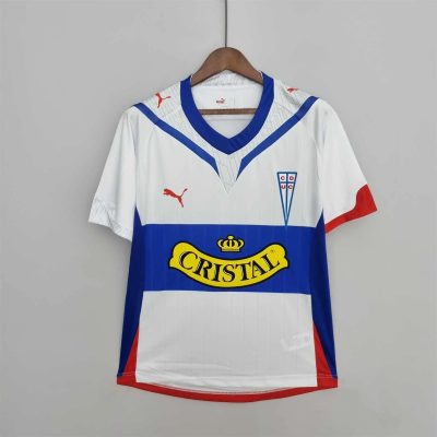 2009 La Católica home