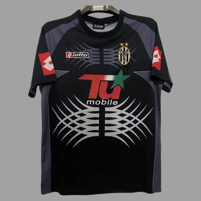 01/02 Juventus European Goalkeeper Retro soccer jersey