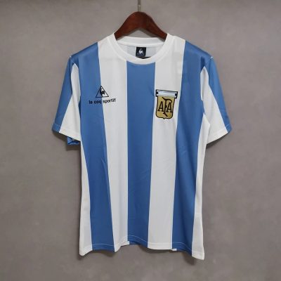 1985 Argentina home