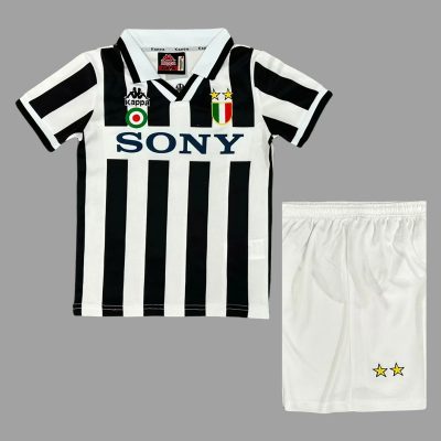 95/96 Juventus Home Kids Retro Soccer Jersey Size 16-28
